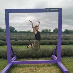 Meet your Posher, Simona